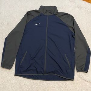 Lightweight Nike full zip jacket